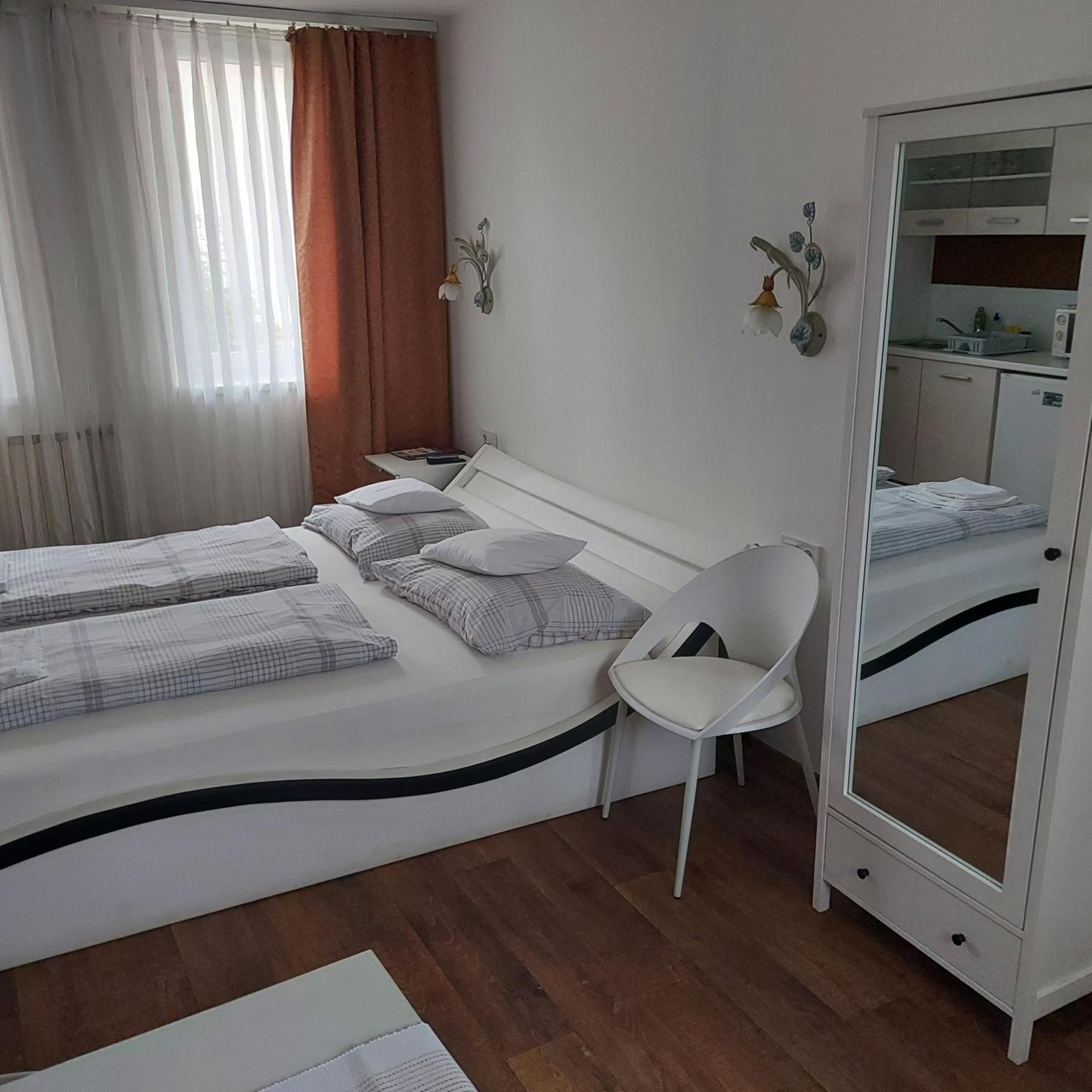Petra Vendégház Szekszárd Extérieur photo